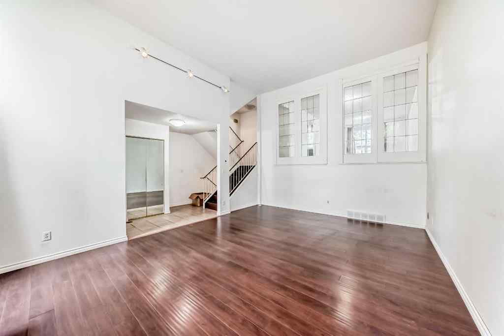 MLS® A2248398 - Unit #5 5400 dalhousie Drive NW in Dalhousie Calgary, Residential