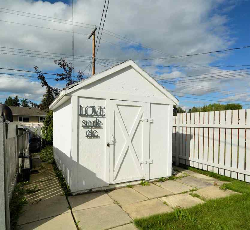 MLS® A2248401 - 6908 5 Avenue  in Edson Edson, Residential