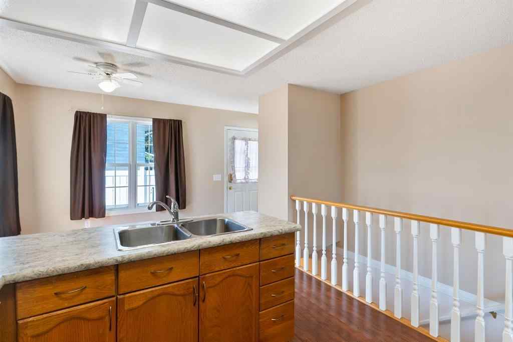 MLS® A2248404 - 1912 16 Street  in NONE Didsbury, Residential