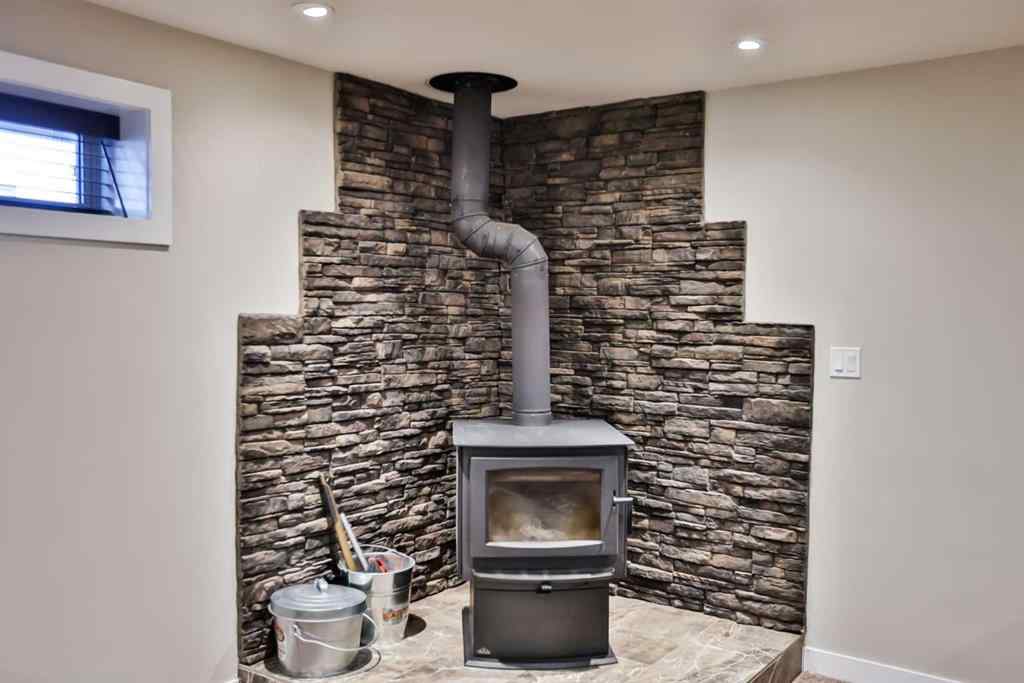 MLS® A2248406 - 35 Church Avenue  in NONE Raymond, Residential