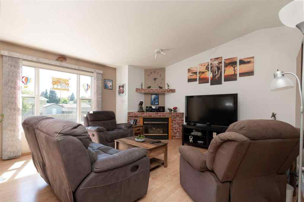 MLS® A2248409 - 1802 13 Street N in St Edwards Lethbridge, Residential