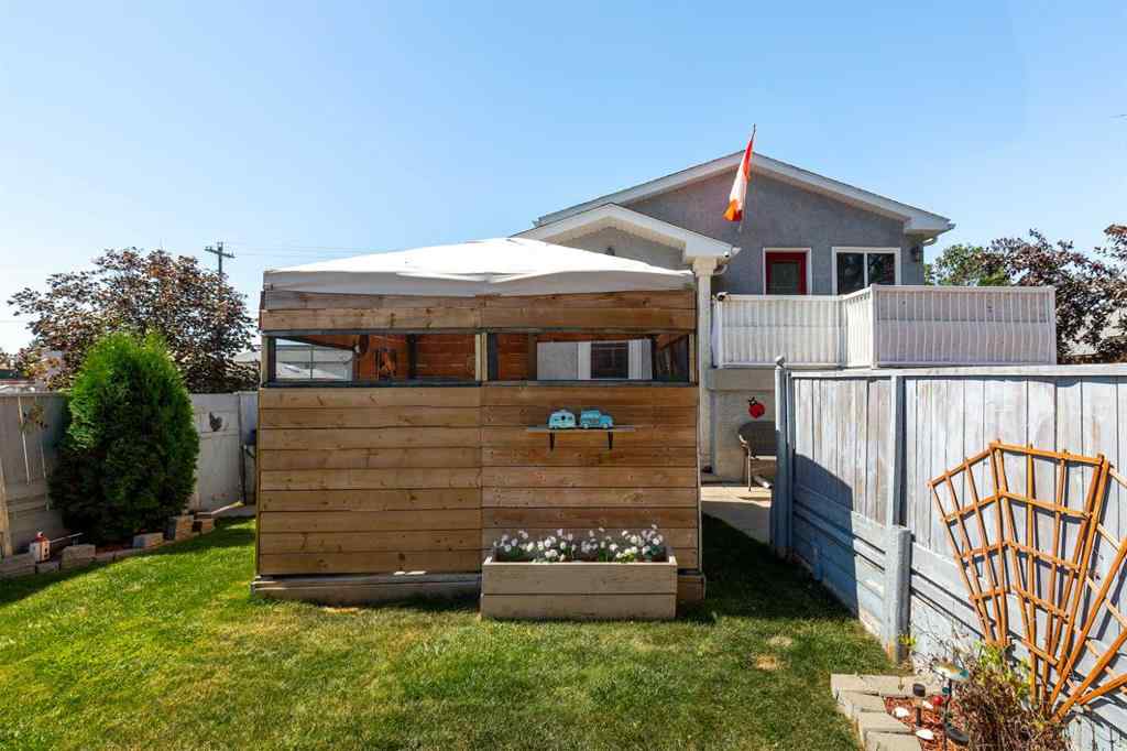 MLS® A2248409 - 1802 13 Street N in St Edwards Lethbridge, Residential