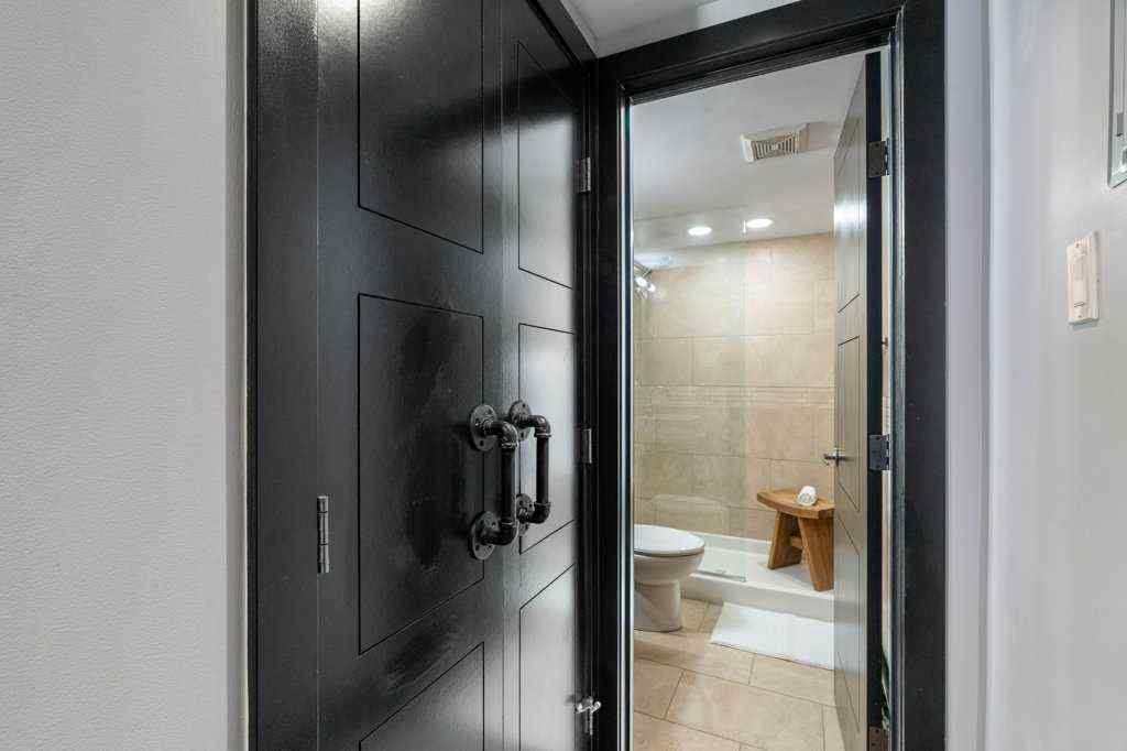 MLS® A2248412 - Unit #204 1815 16 Street SW in Bankview Calgary, Residential