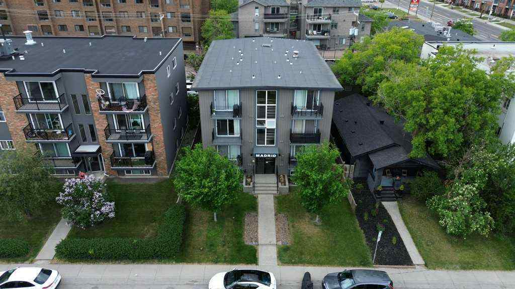 MLS® A2248412 - Unit #204 1815 16 Street SW in Bankview Calgary, Residential