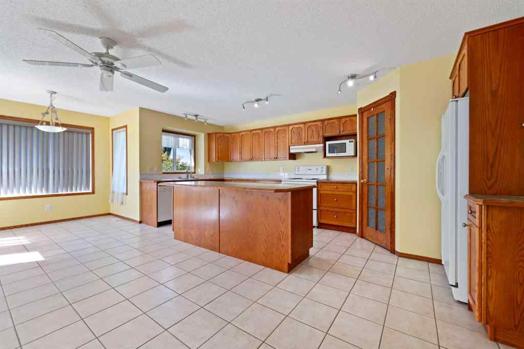 MLS® A2248417 - 183 Cove Drive  in The Cove Chestermere, Residential