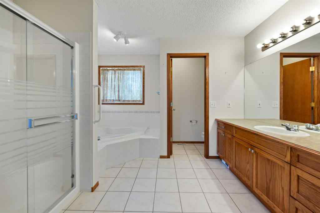 MLS® A2248417 - 183 Cove Drive  in The Cove Chestermere, Residential