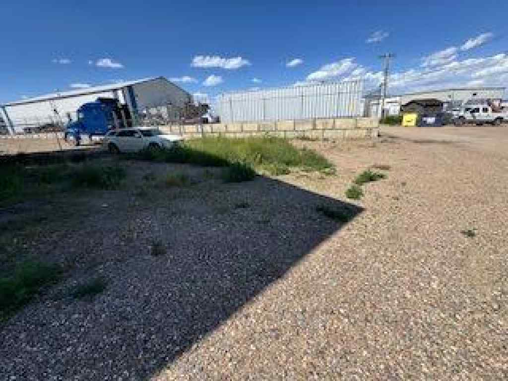 MLS® A2248425 - Unit #3 762 23 Street SW in South West Industrial Medicine Hat, Commercial