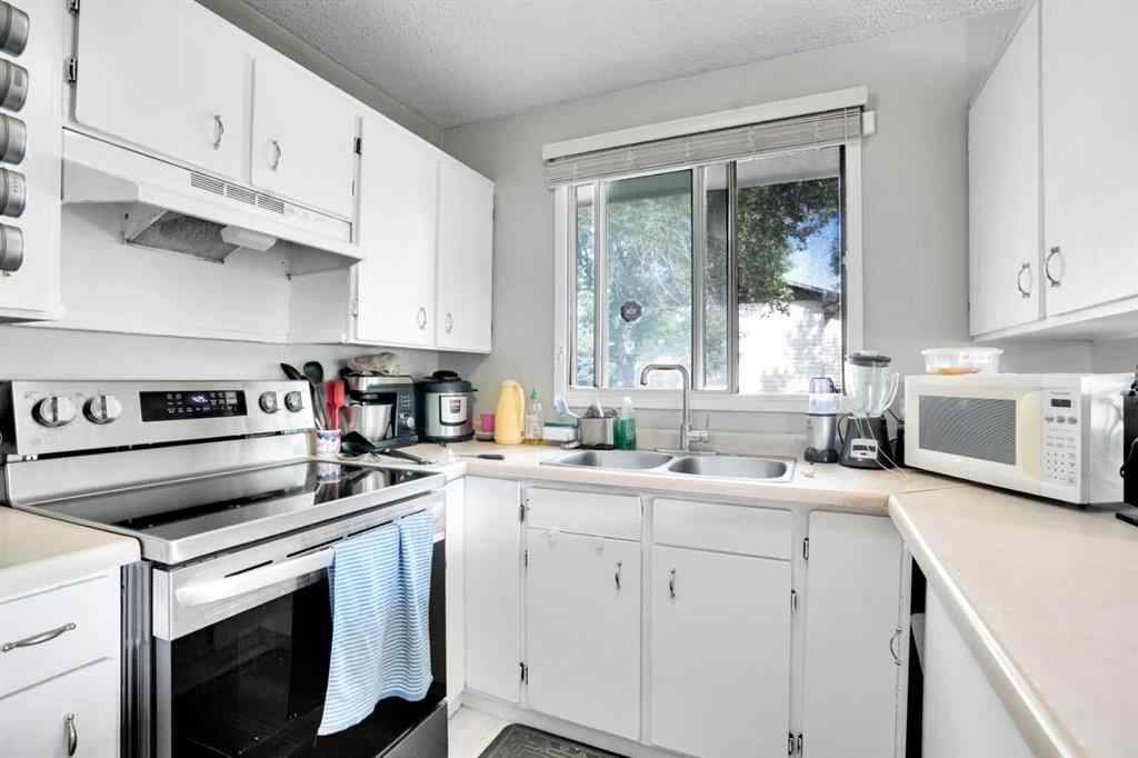 MLS® A2248429 - 707 Whitehill Way NE in Whitehorn Calgary, Residential