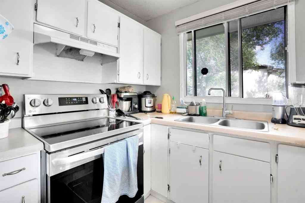 MLS® A2248429 - 707 Whitehill Way NE in Whitehorn Calgary, Residential