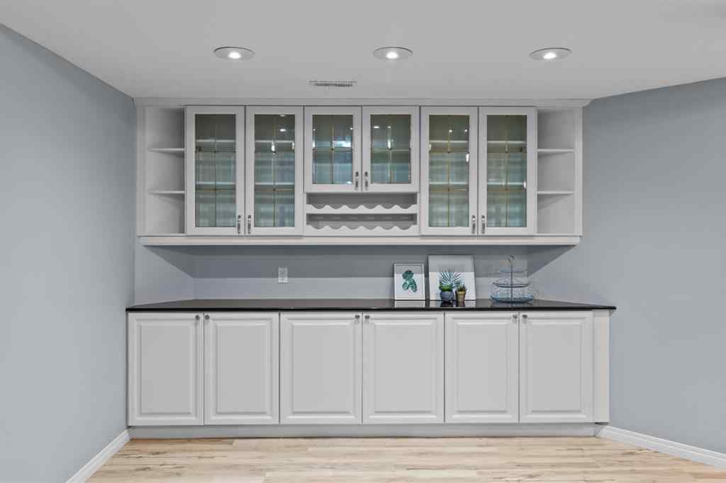 MLS® A2248436 - 74 Simcrest Manor SW in Signal Hill Calgary, Residential