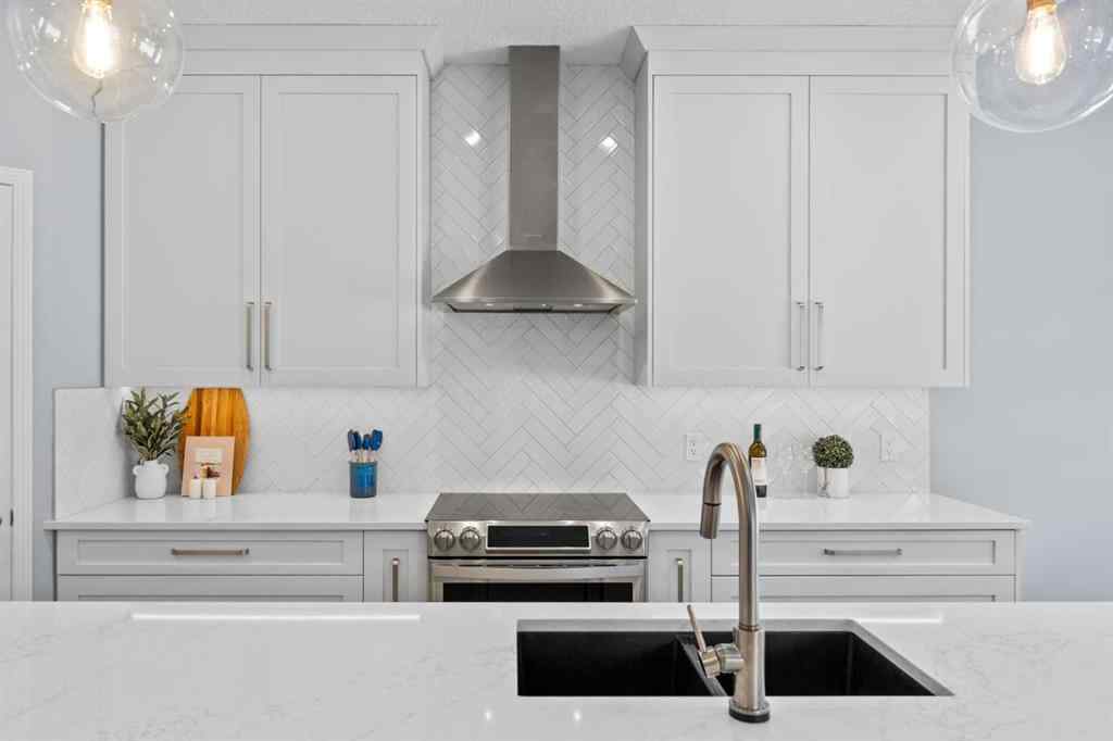 MLS® A2248436 - 74 Simcrest Manor SW in Signal Hill Calgary, Residential