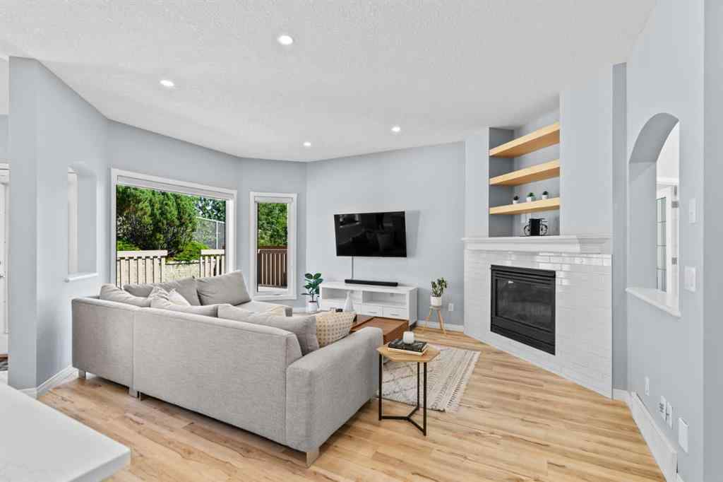MLS® A2248436 - 74 Simcrest Manor SW in Signal Hill Calgary, Residential