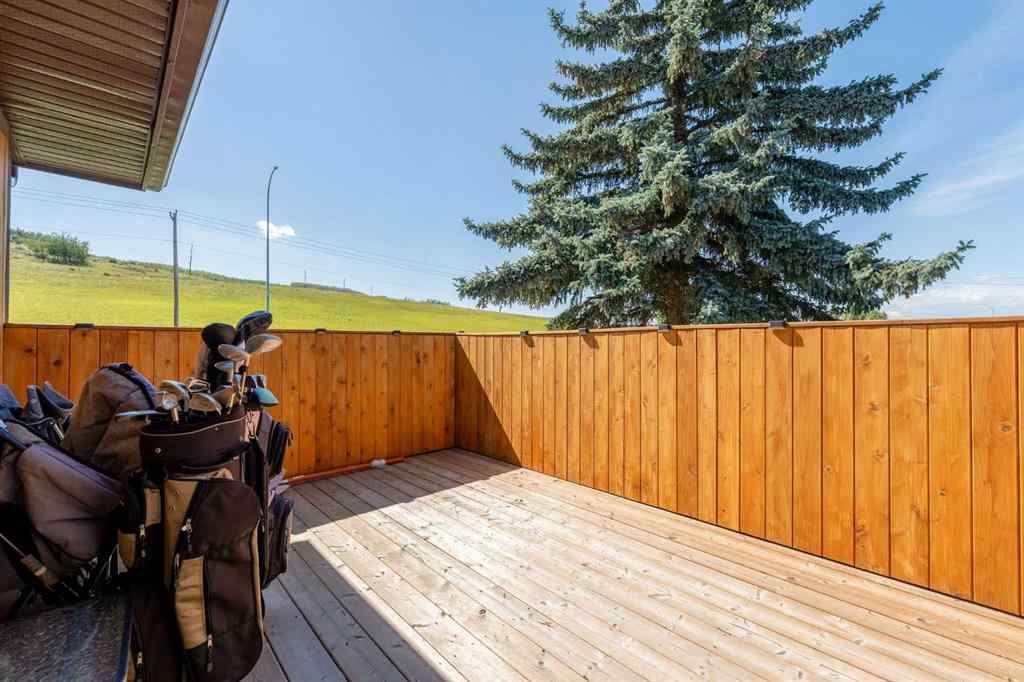 MLS® A2248444 - 79 Beaconsfield Way NW in Beddington Heights Calgary, Residential