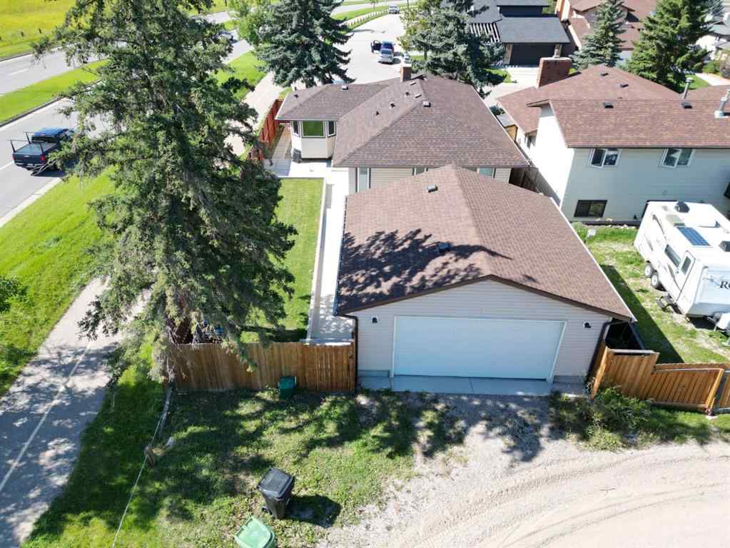 MLS® A2248444 - 79 Beaconsfield Way NW in Beddington Heights Calgary, Residential