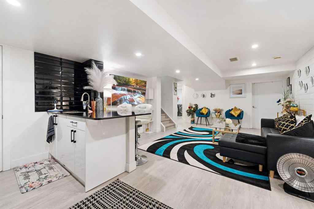 MLS® A2248444 - 79 Beaconsfield Way NW in Beddington Heights Calgary, Residential