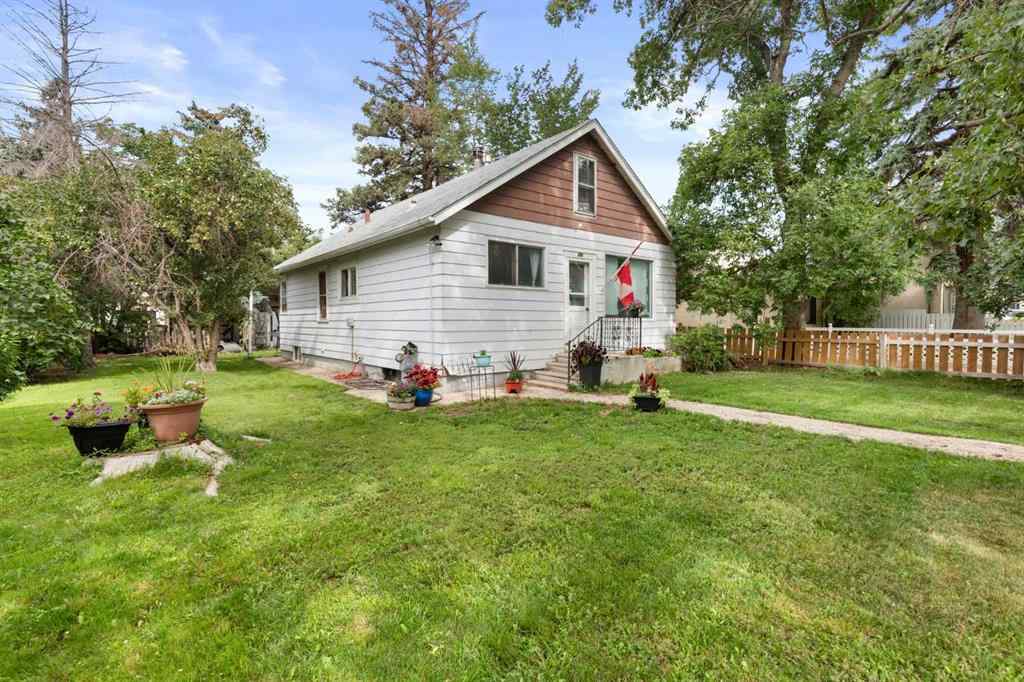 MLS® A2248465 - 111 2 Street  in Central Brooks, Residential