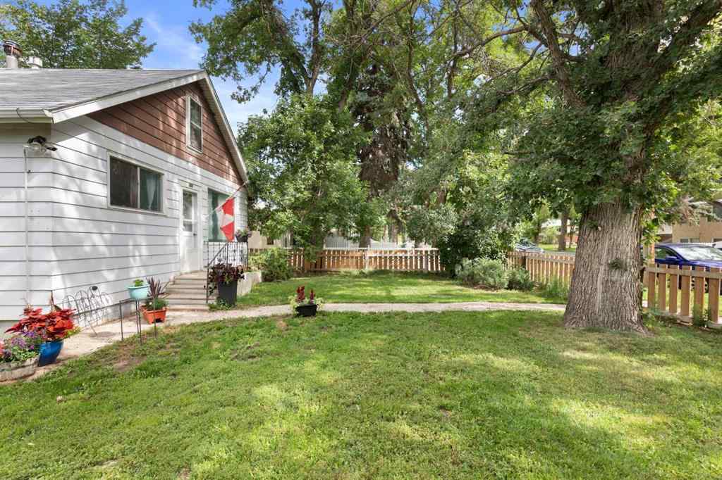 MLS® A2248465 - 111 2 Street  in Central Brooks, Residential