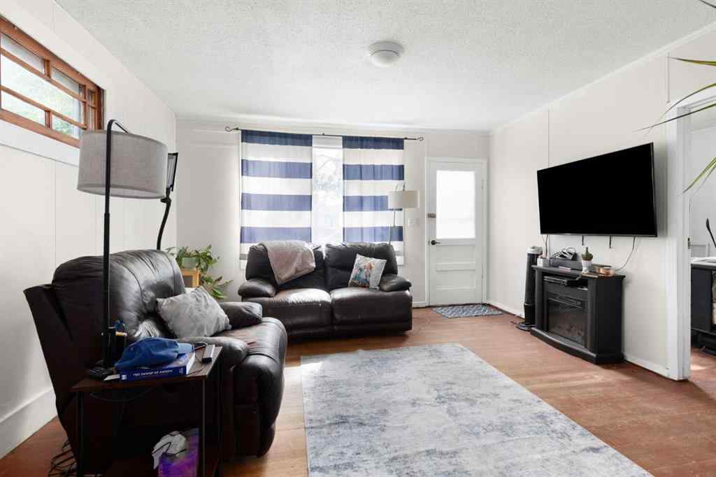 MLS® A2248465 - 111 2 Street  in Central Brooks, Residential