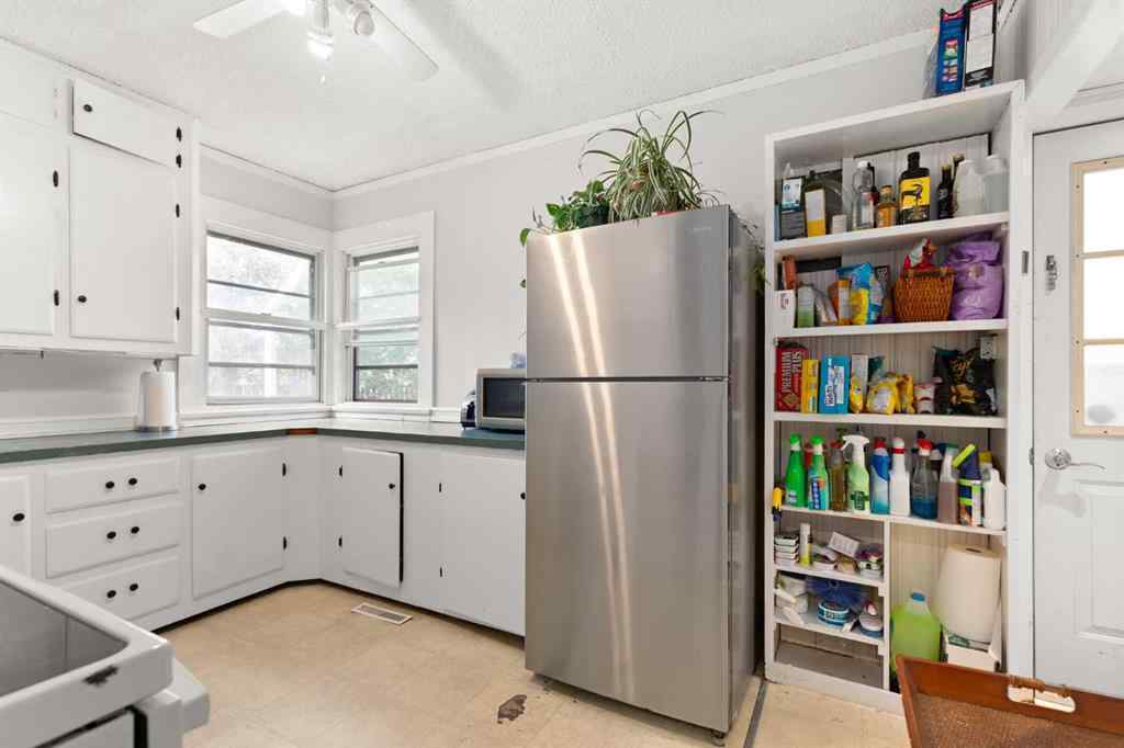 MLS® A2248465 - 111 2 Street  in Central Brooks, Residential