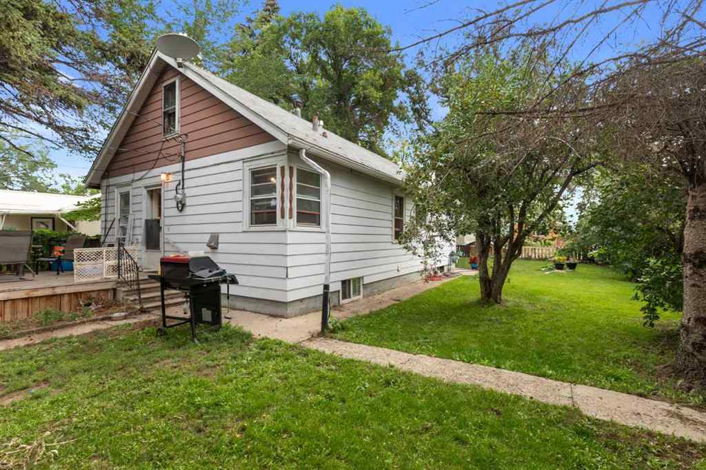 MLS® A2248465 - 111 2 Street  in Central Brooks, Residential
