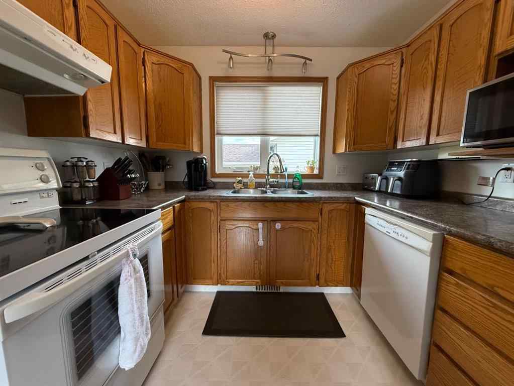 MLS® A2248469 - 2603 46 Avenue  in Aurora Lloydminster, Residential