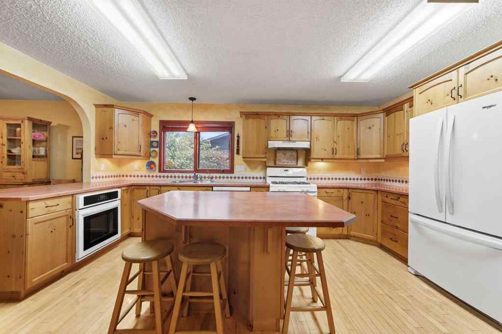MLS® A2248485 - 25 Westheights Drive  in NONE Didsbury, Residential