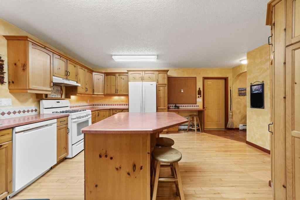 MLS® A2248485 - 25 Westheights Drive  in NONE Didsbury, Residential