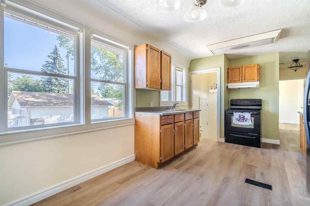 MLS® A2248496 - 5220 46 Street  in West Lloydminster Lloydminster, Residential