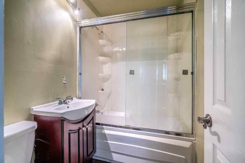 MLS® A2248496 - 5220 46 Street  in West Lloydminster Lloydminster, Residential