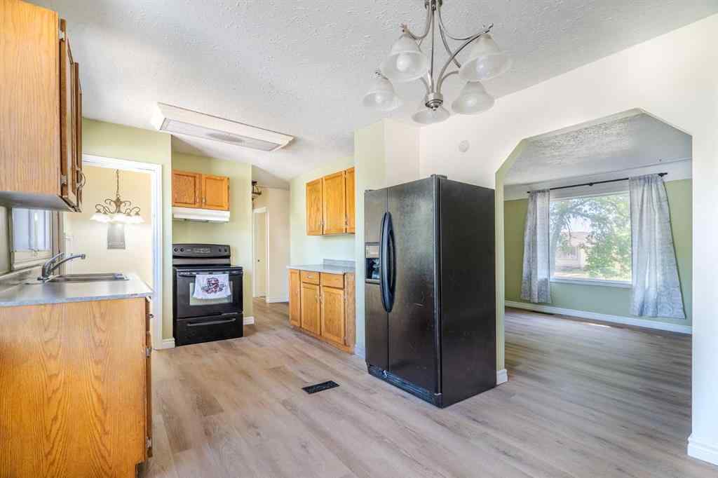 MLS® A2248496 - 5220 46 Street  in West Lloydminster Lloydminster, Residential
