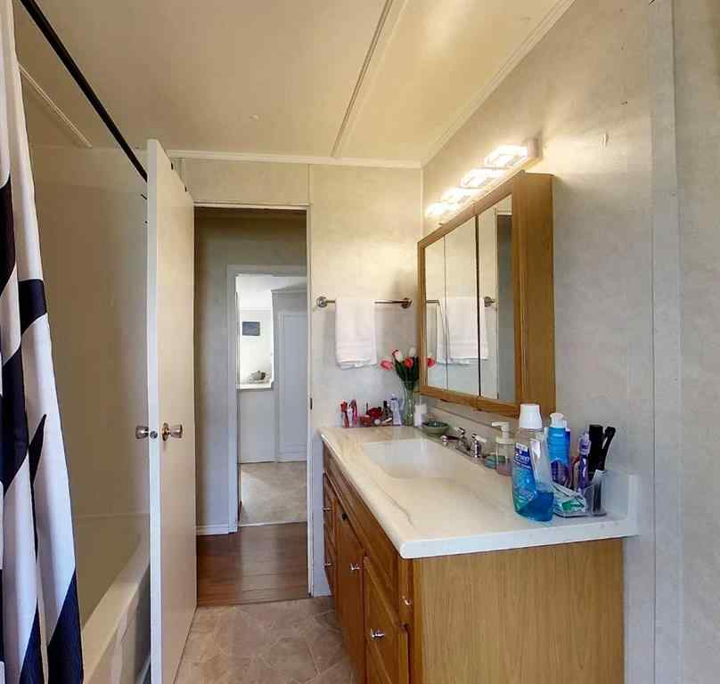 MLS® A2248499 - 5124 8 Avenue  in Edson Edson, Residential