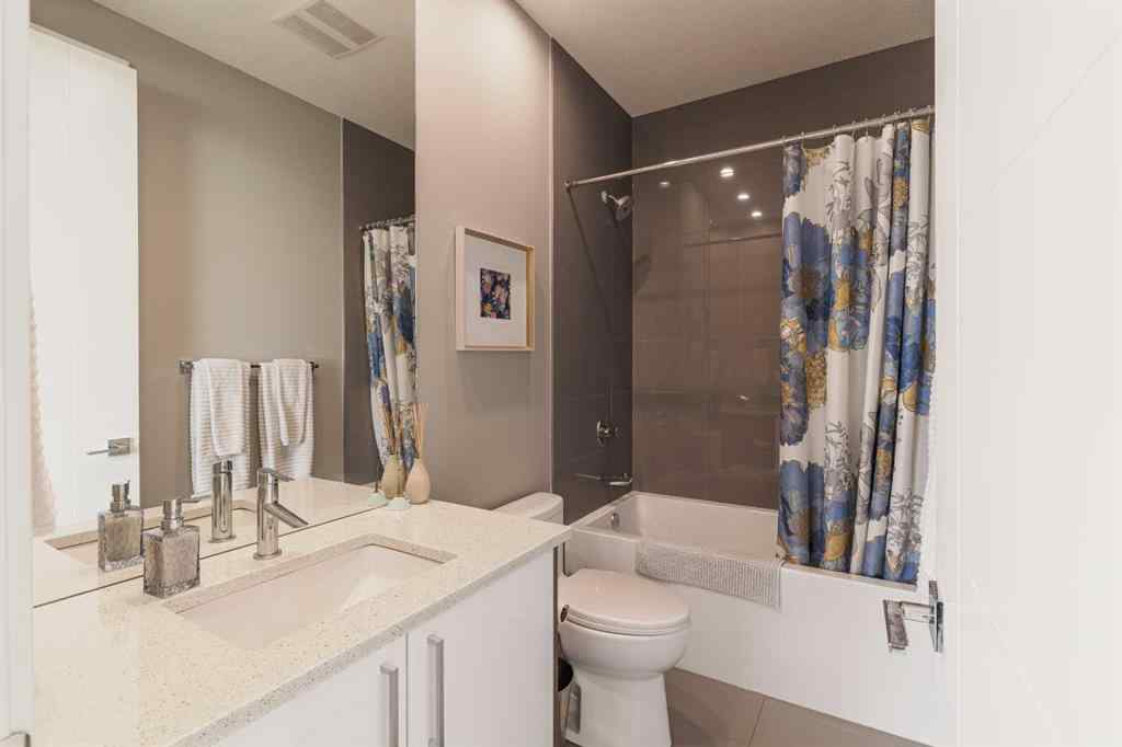 MLS® A2248503 - 2637 36 Street SW in Killarney/Glengarry Calgary, Residential