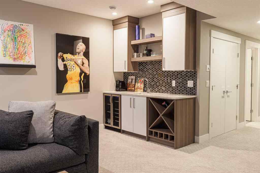 MLS® A2248503 - 2637 36 Street SW in Killarney/Glengarry Calgary, Residential