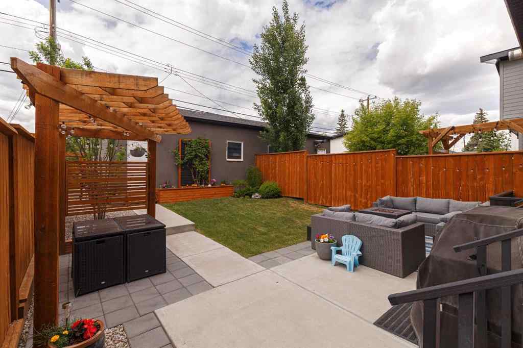 MLS® A2248503 - 2637 36 Street SW in Killarney/Glengarry Calgary, Residential