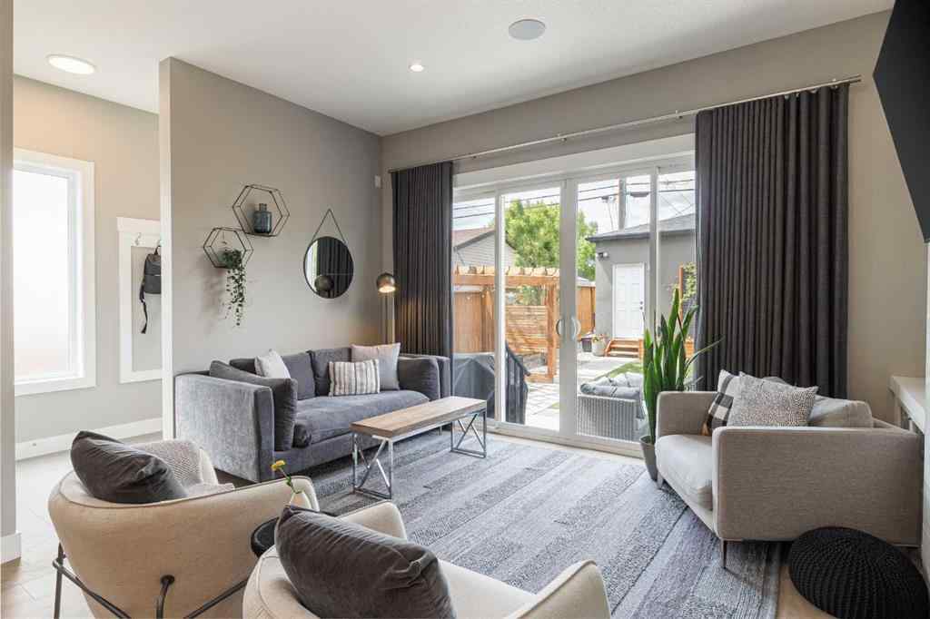 MLS® A2248503 - 2637 36 Street SW in Killarney/Glengarry Calgary, Residential