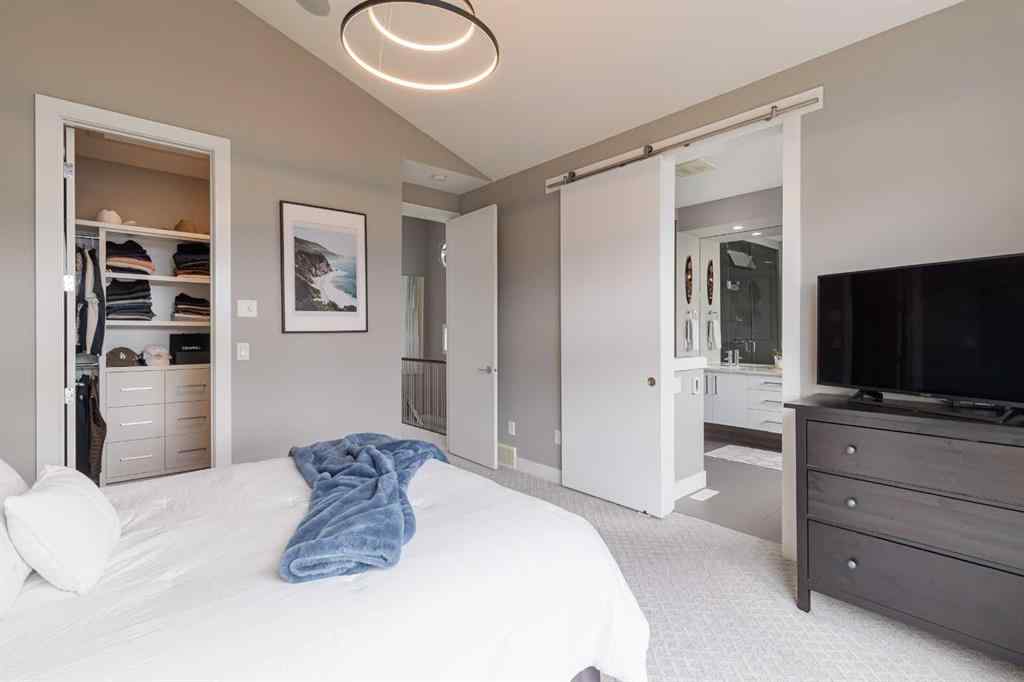 MLS® A2248503 - 2637 36 Street SW in Killarney/Glengarry Calgary, Residential