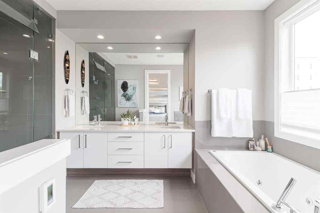 MLS® A2248503 - 2637 36 Street SW in Killarney/Glengarry Calgary, Residential