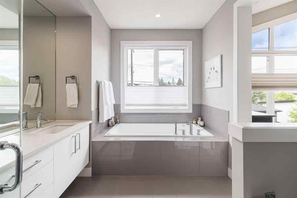 MLS® A2248503 - 2637 36 Street SW in Killarney/Glengarry Calgary, Residential