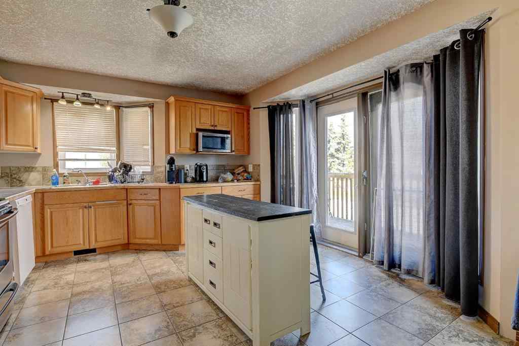 MLS® A2248509 - Unit #A & B 9273 94 Avenue  in Smith Grande Prairie, Residential