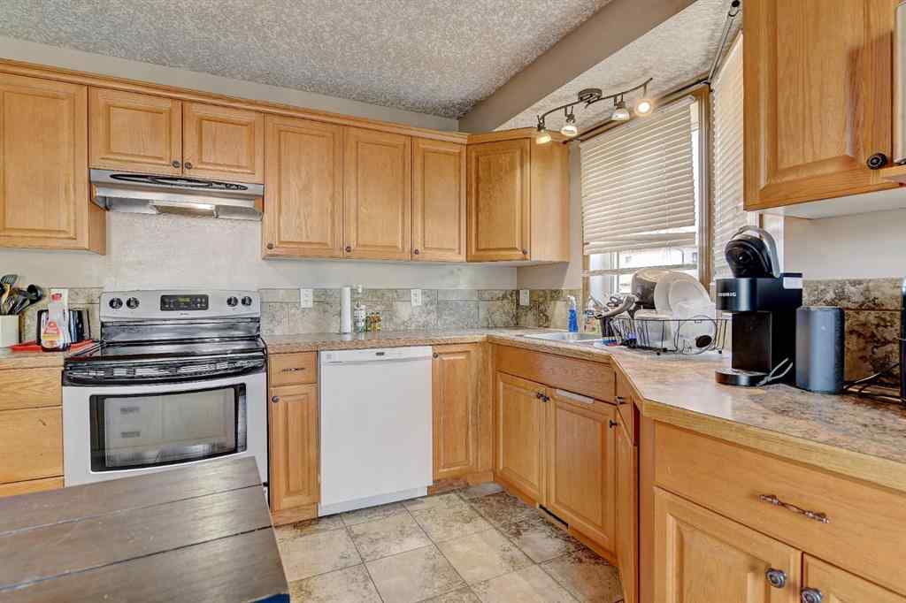 MLS® A2248509 - Unit #A & B 9273 94 Avenue  in Smith Grande Prairie, Residential