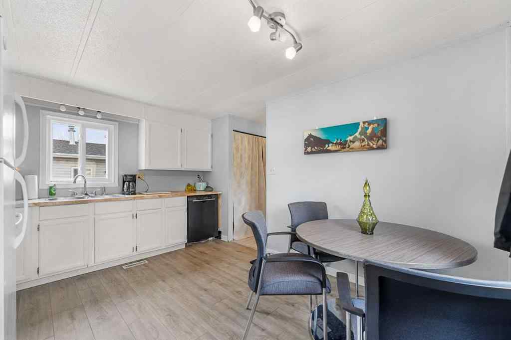 MLS® A2248510 - 826 Brentwood Crescent  in Brentwood_Strathmore Strathmore, Residential