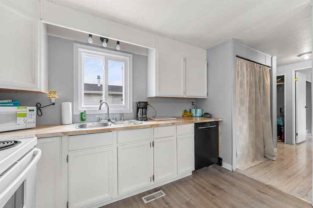 MLS® A2248510 - 826 Brentwood Crescent  in Brentwood_Strathmore Strathmore, Residential