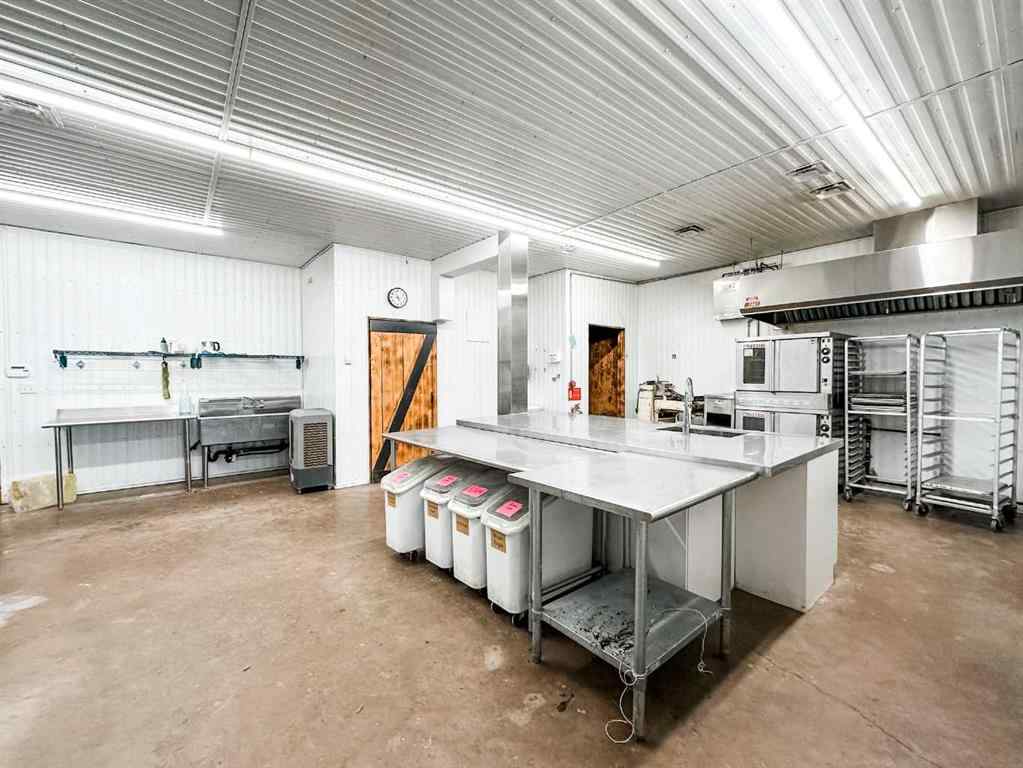 MLS® A2248511 - 4915 51 Street  in Downtown West Stettler, Commercial