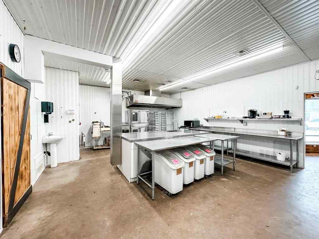 MLS® A2248511 - 4915 51 Street  in Downtown West Stettler, Commercial