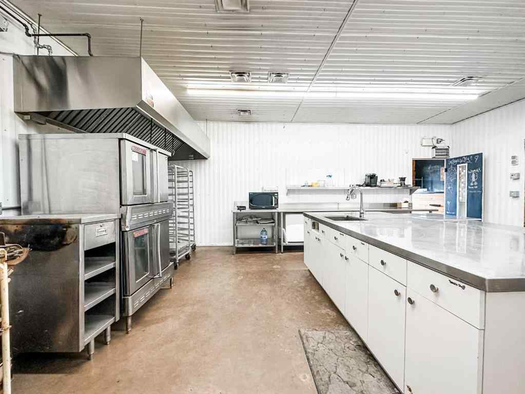 MLS® A2248511 - 4915 51 Street  in Downtown West Stettler, Commercial