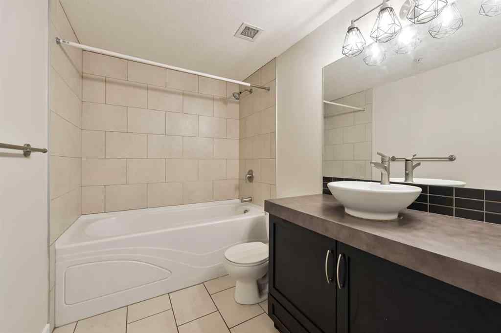 MLS® A2248512 - Unit #207 1108 15 Street SW in Sunalta Calgary, Residential
