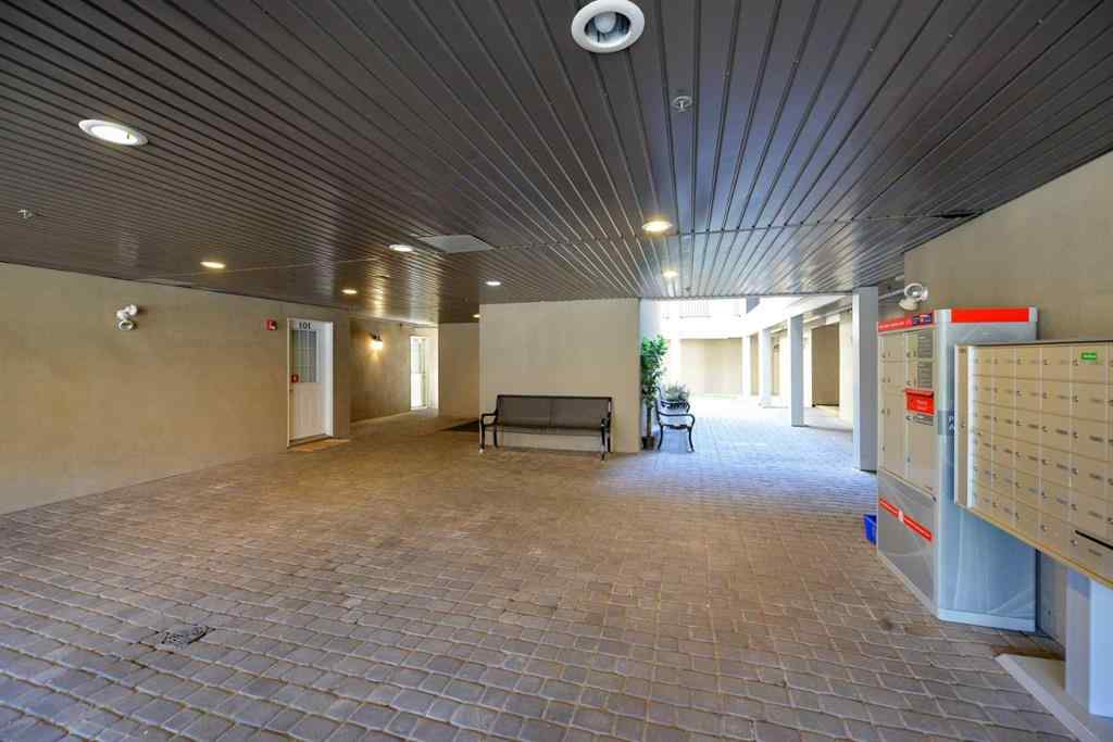 MLS® A2248512 - Unit #207 1108 15 Street SW in Sunalta Calgary, Residential