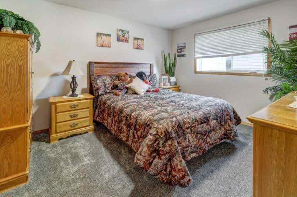 MLS® A2248523 - 1030 1 Street SW in Bankview Drumheller, Residential