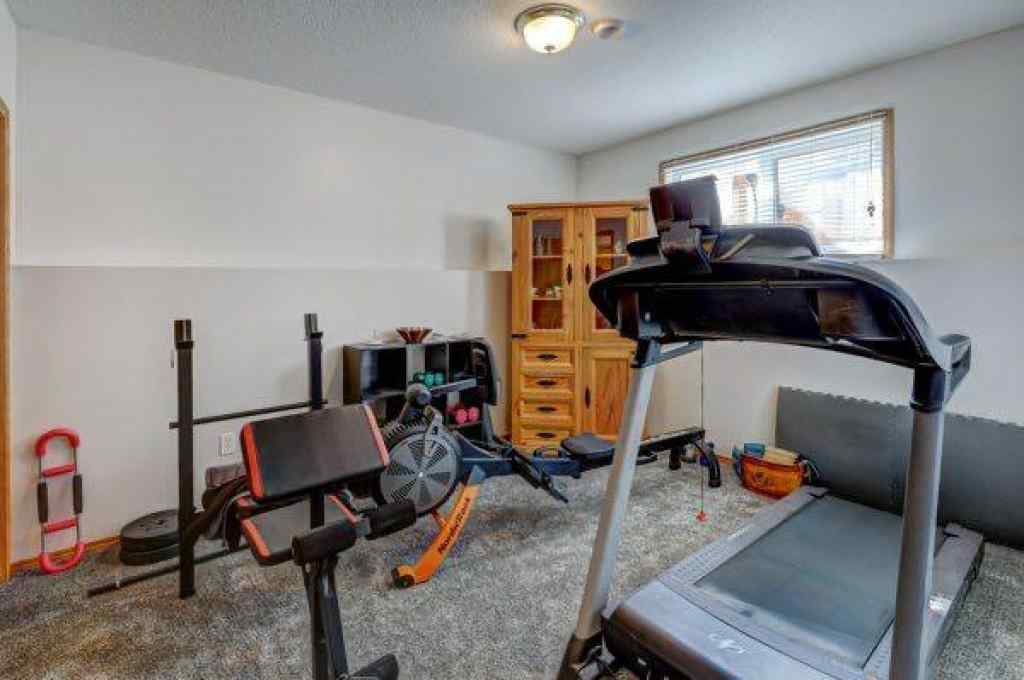 MLS® A2248523 - 1030 1 Street SW in Bankview Drumheller, Residential