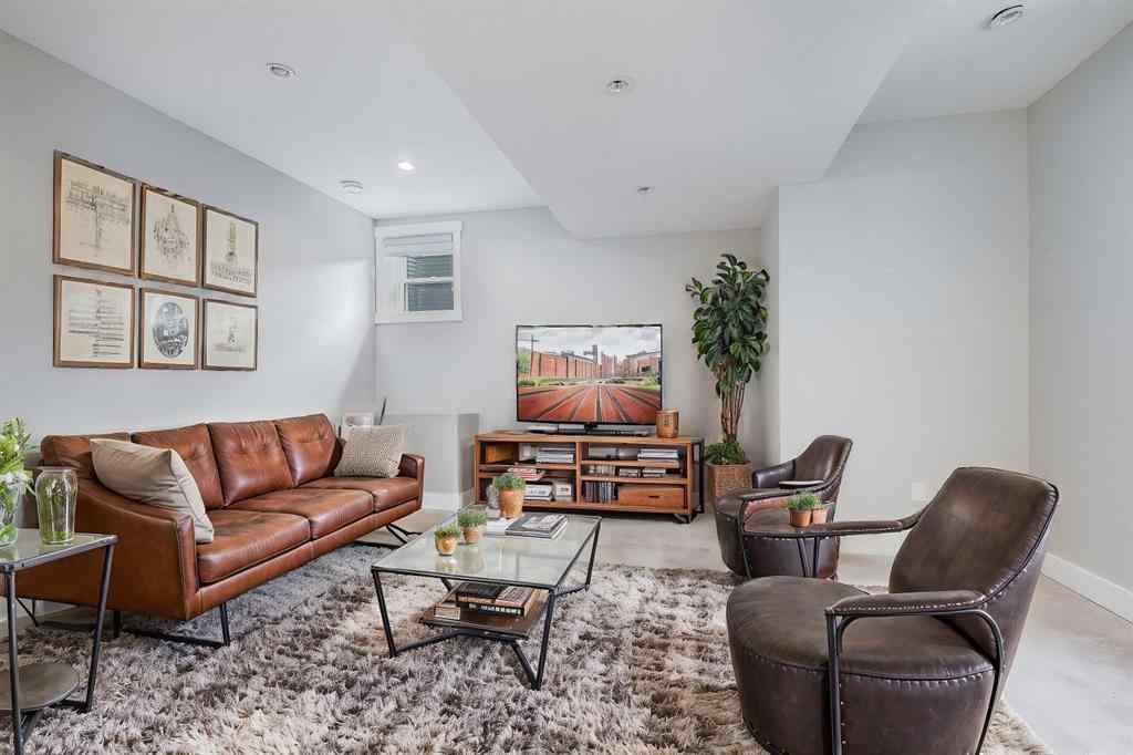 MLS® A2248524 - 2985 12 Avenue SW in Shaganappi Calgary, Residential